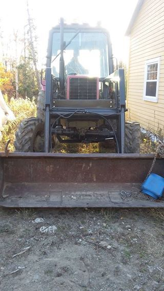  tracteur comme neuf 85hp cabine chuffage loader à vendre