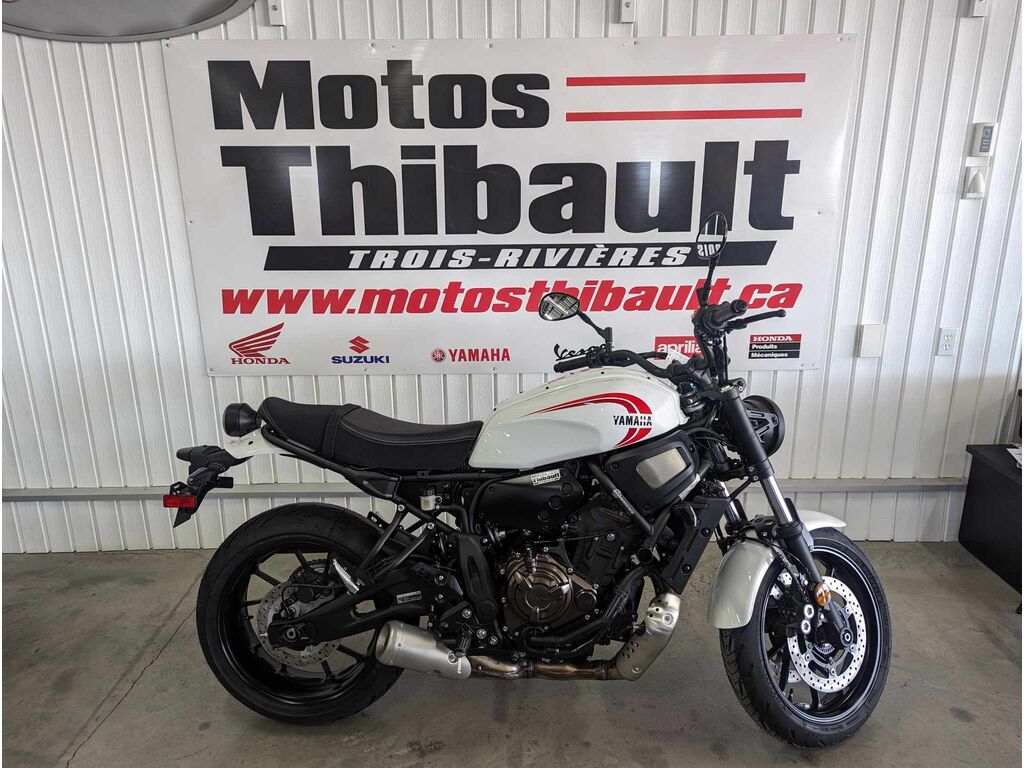 Yamaha XSR700 2024