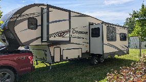 FIFTH WHEEL FOREST RIVER CRUSADER CSF26 26 PIED 2016 , 2 SLIDE OUT , VENTE DE PARTICULIER * 418-932-6595