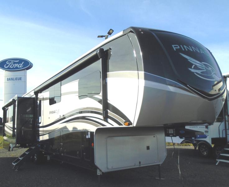 Jayco Pinnacle 37MDQS 2023