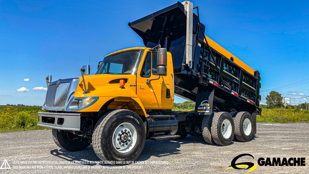 INTERNATIONAL 7500  TANDEM AXLE DUMP TRUCK 2005