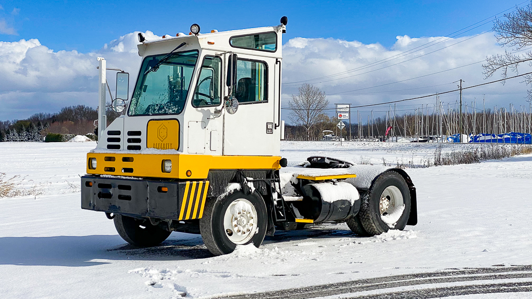 CAPACITY TJ5000 SHUNTER YARD SPOTTER TERMINAL TRACTOR 2005