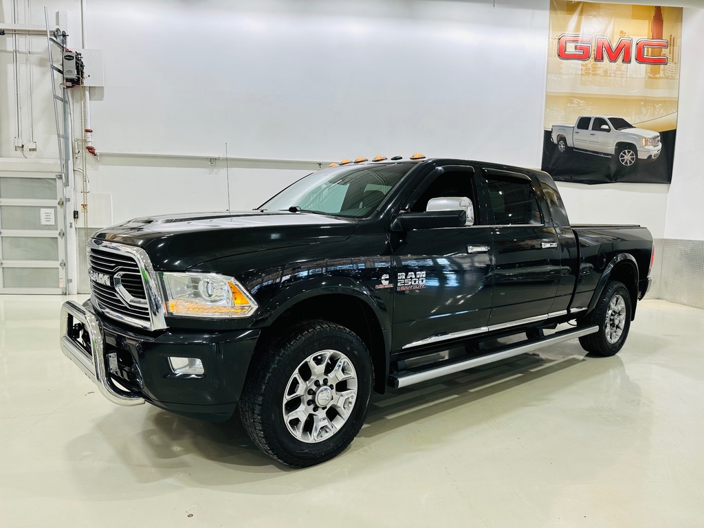 Ram 2500 4WD Mega Cab 160.5 Limited 2017