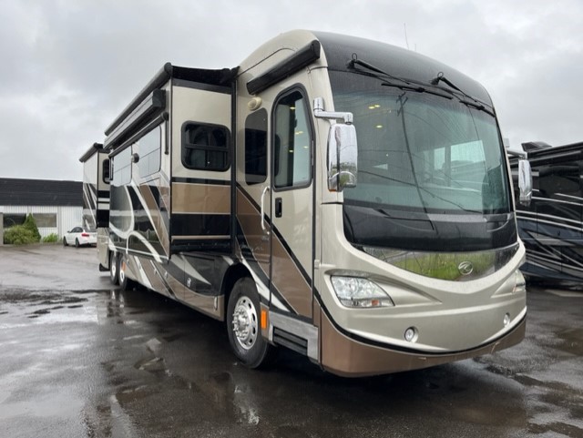 American Coach Revolution 42T 2015