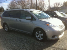 Toyota Sienna LE 8 passagers 2011