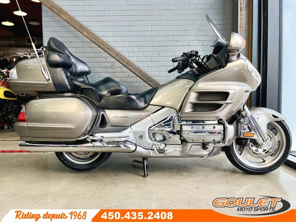 Moto tourisme Honda GL1800 Goldwing 2006 à vendre