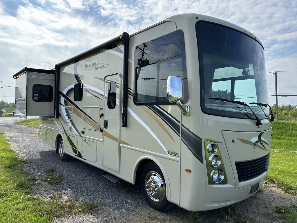 VR Classe A Thor Motor Coach Freedom Traveler A27 2020 à vendre