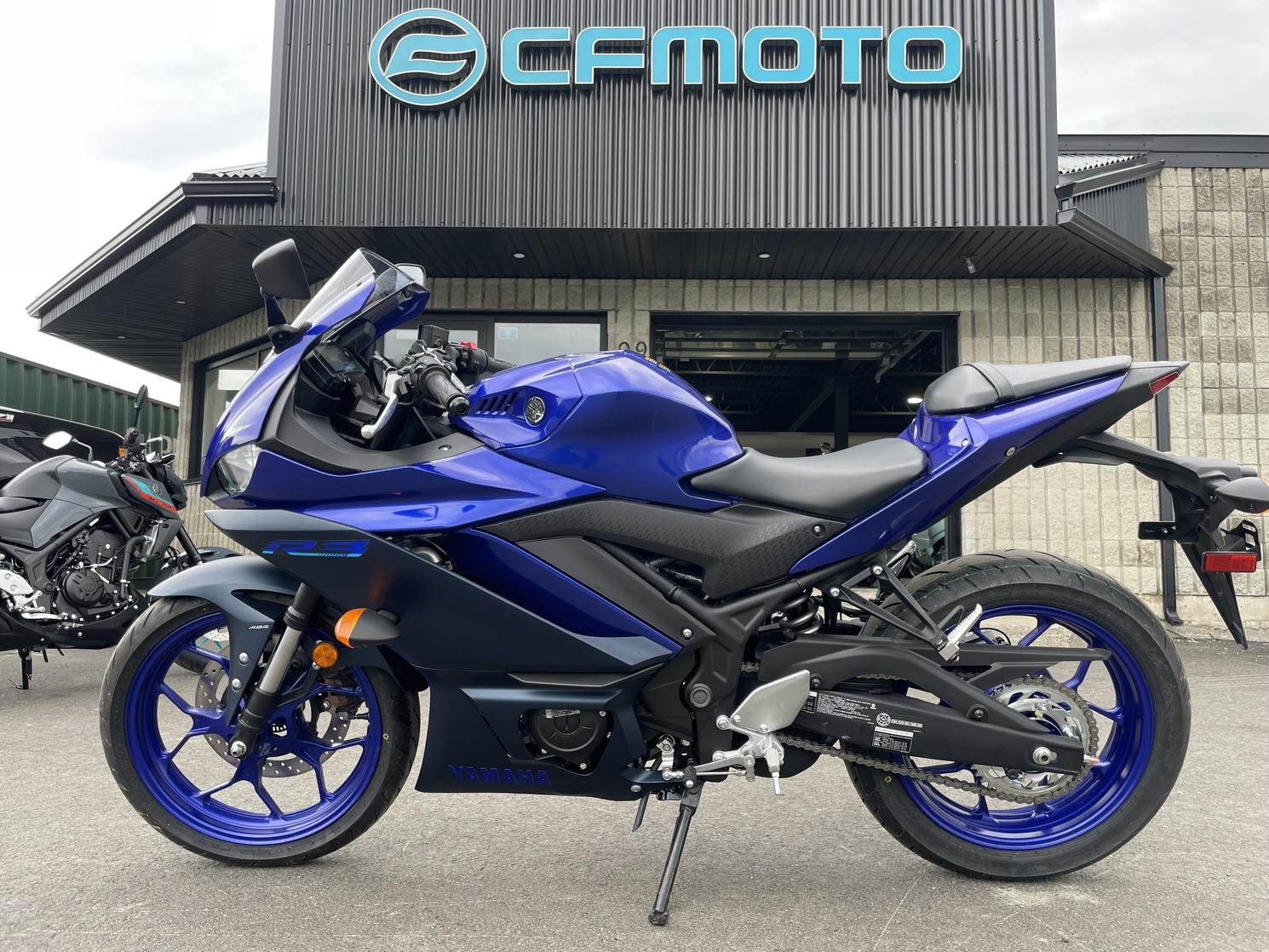 Moto sport Yamaha YZF-R3 2023 à vendre