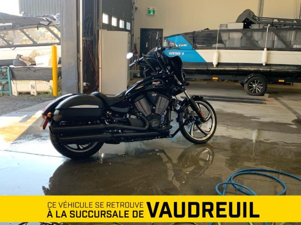 Moto tourisme Victory Motorcycles 8-Ball Vegas 2013 à vendre