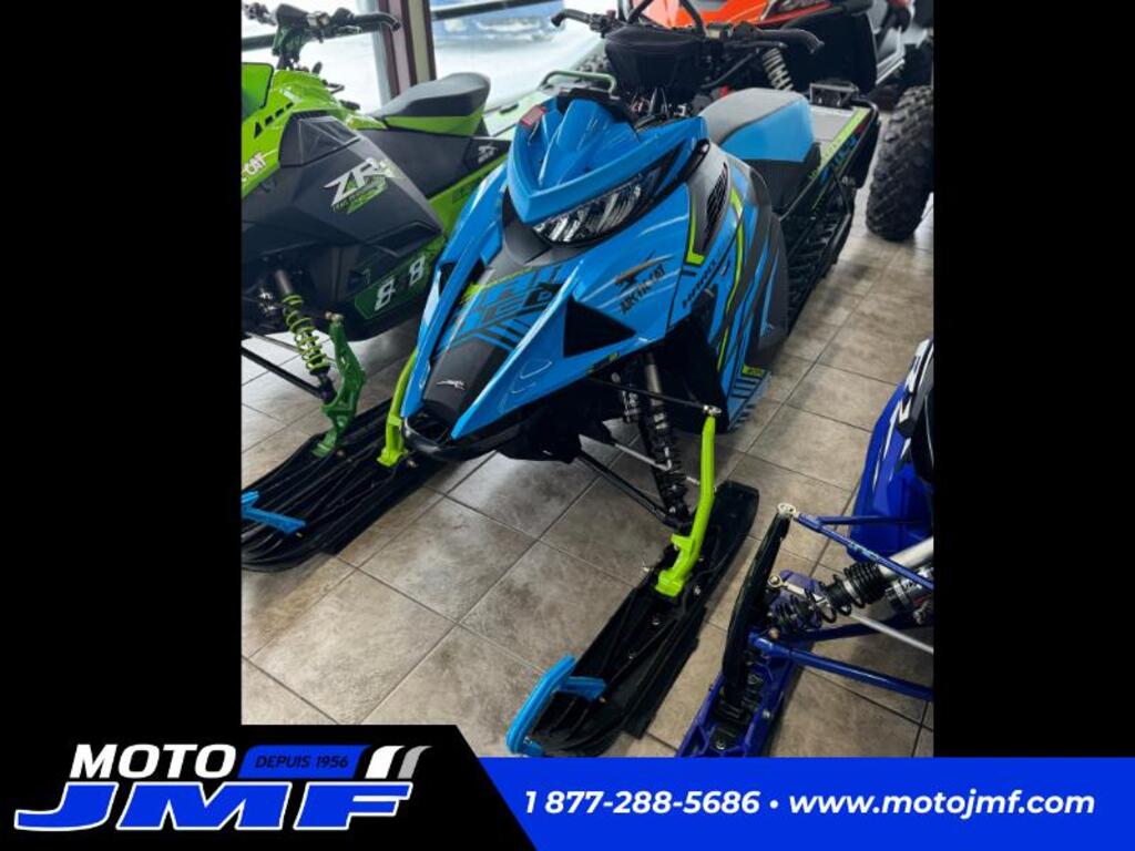 Snowmobile Arctic Cat M8 HARDCORE ES 146 2024 à vendre
