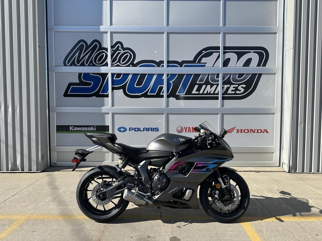 Moto sport Yamaha YZF-R7 2024 à vendre