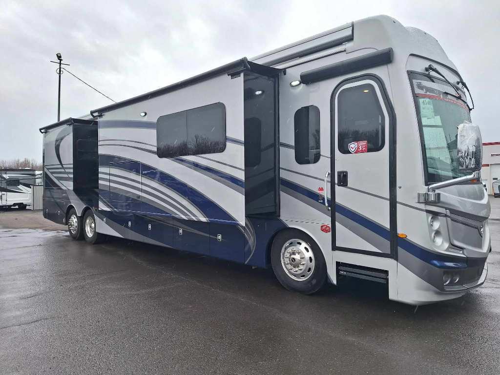 VR Classe A Fleetwood Discovery LXE 44S DIESEL 2024 à vendre