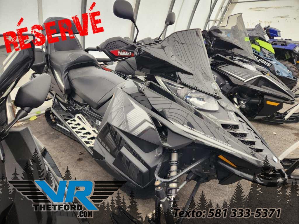 Snowmobile Yamaha  2015 à vendre