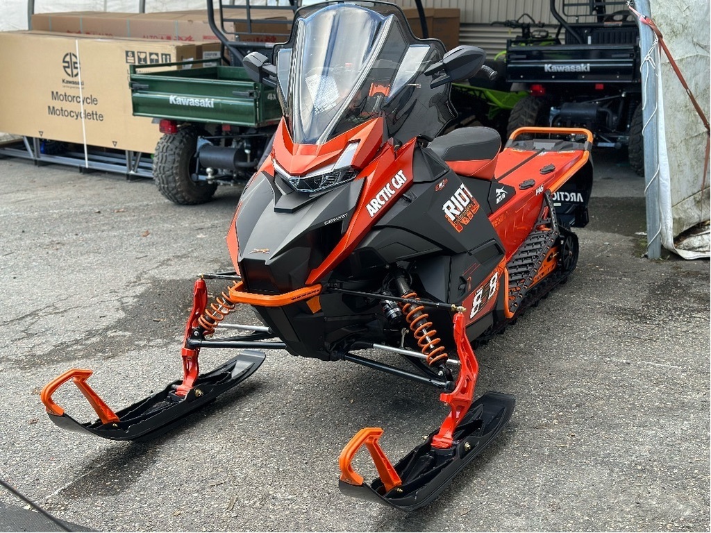 Motoneige Arctic Cat 2025 à vendre