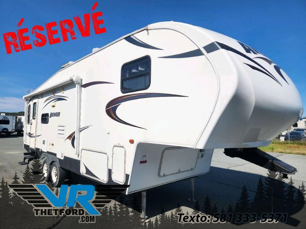 Caravane à sellette Prime Time Avenger 526RLS, COUPLE 2014 à vendre