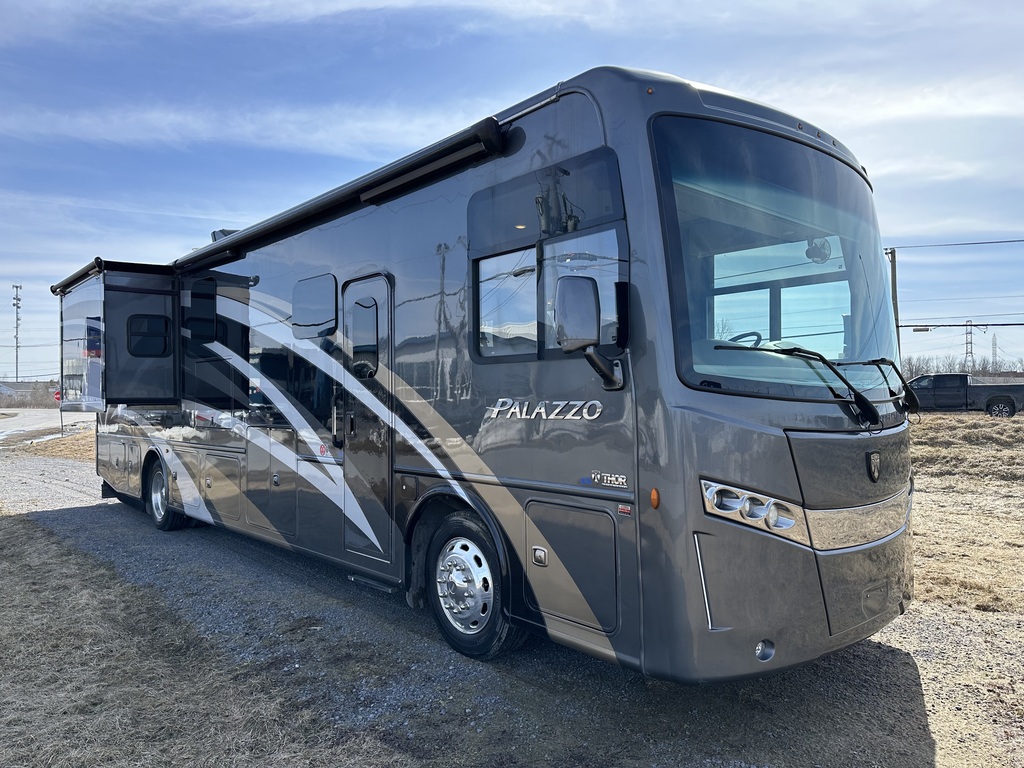 VR Classe A Thor Motor Coach Palazzio 36.3 2018 à vendre