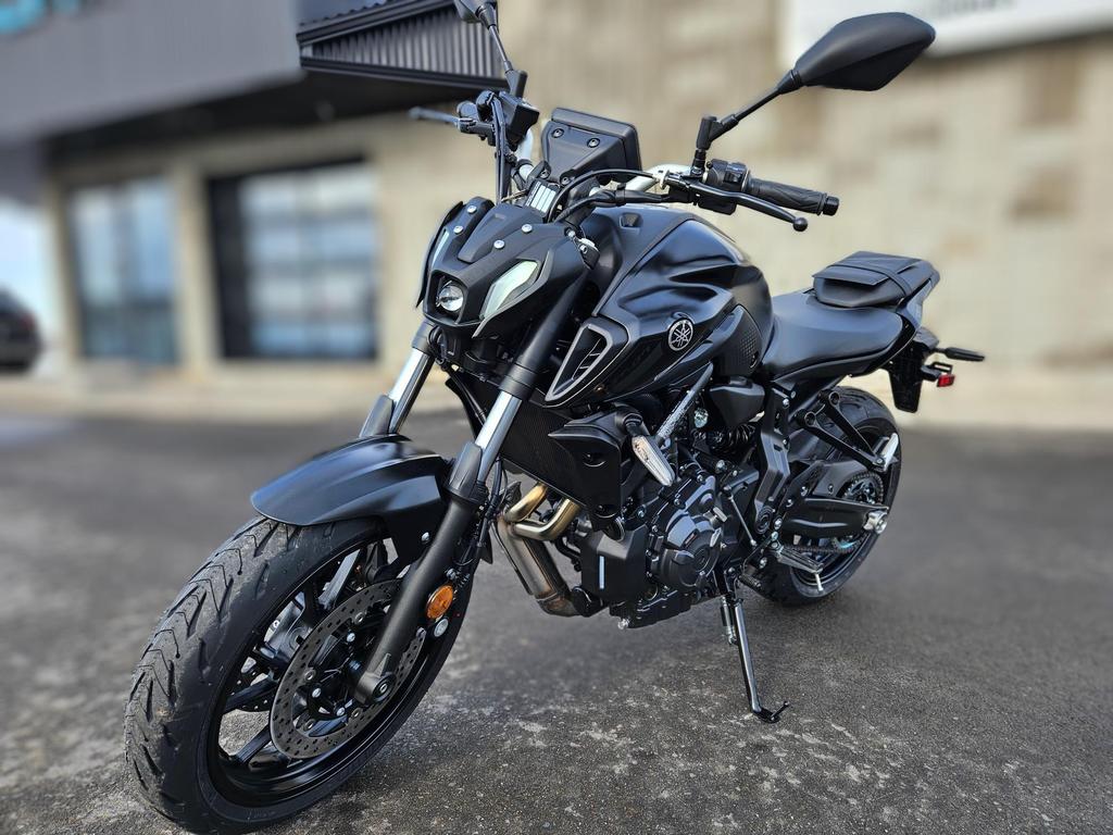 Moto double usage Yamaha MT-07 2024 à vendre