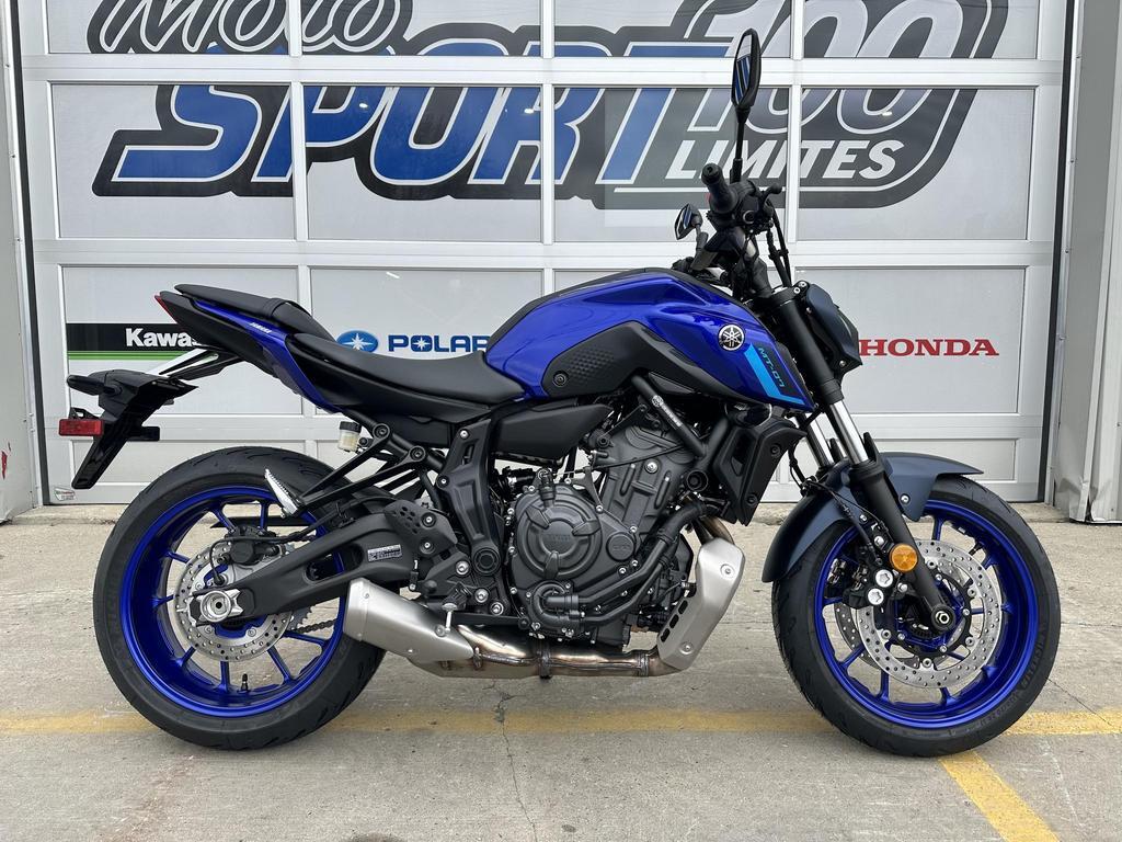 Moto sport Yamaha MT-07 - MT 07 - MT07 - MT - 07 2024 à vendre