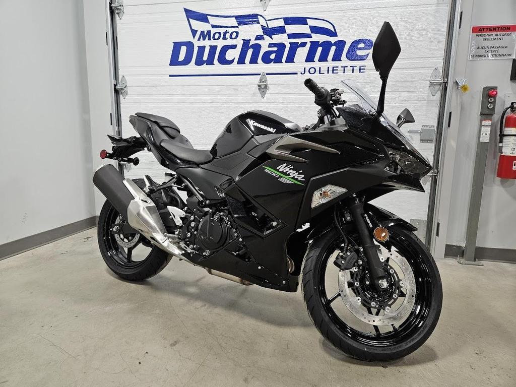 Road Bike and cruiser motorcyle Kawasaki Ninja 500 2024 à vendre