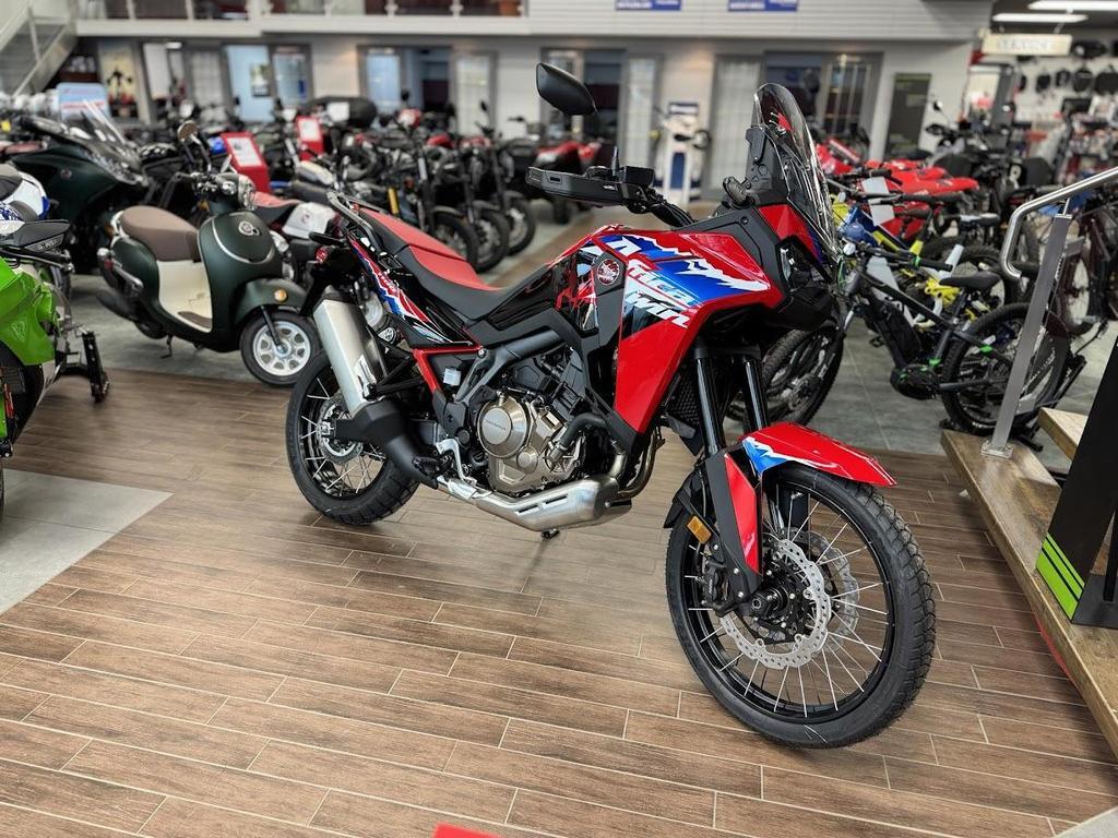 Moto double usage Honda Africa Twin 2024 à vendre