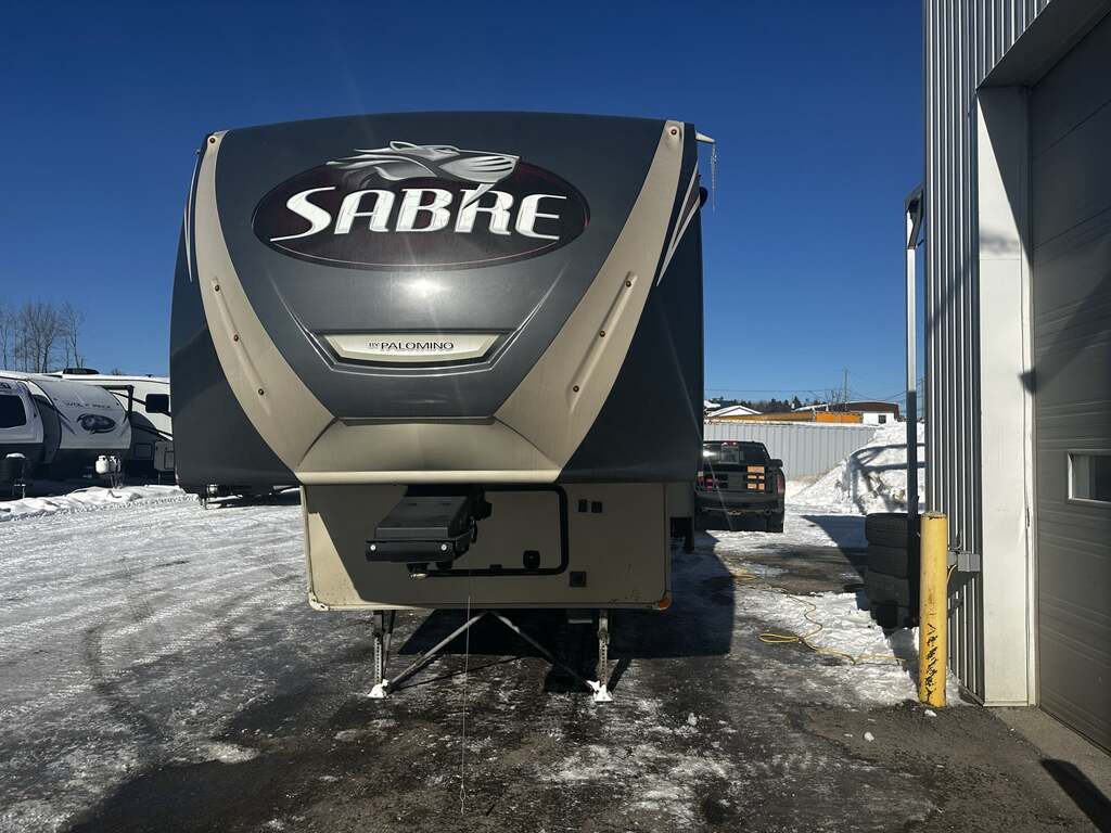 Caravane à sellette Sabre 33RKTS 2014 à vendre