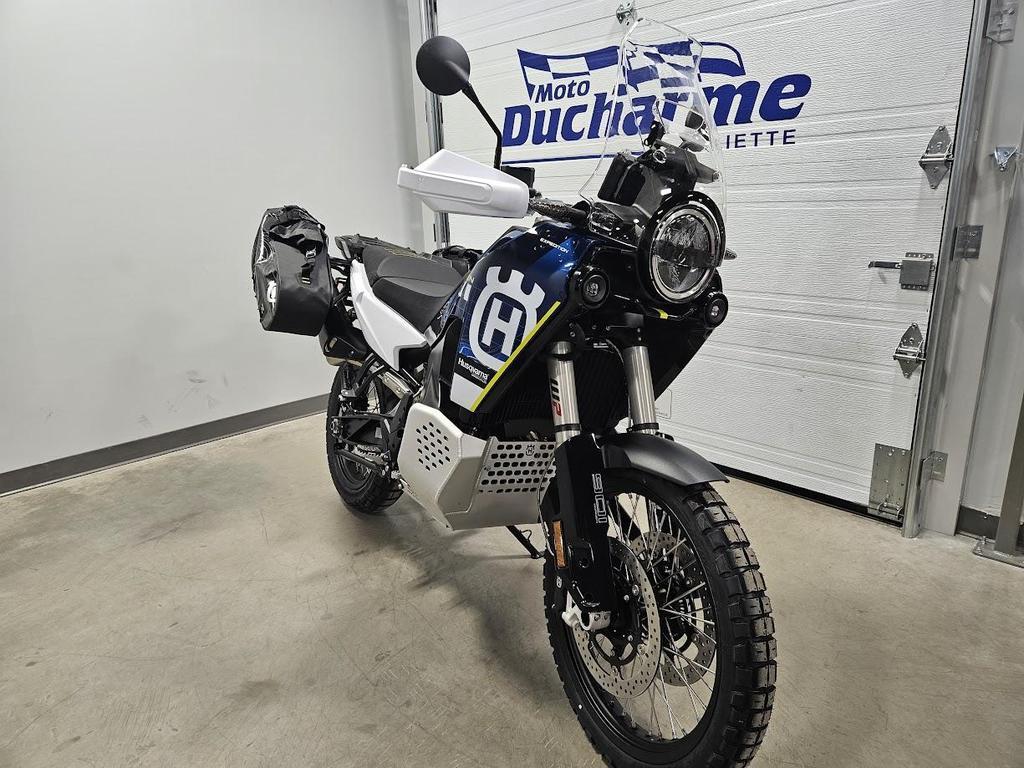 Moto double usage Husqvarna Norden 901 Expédition 2024 à vendre