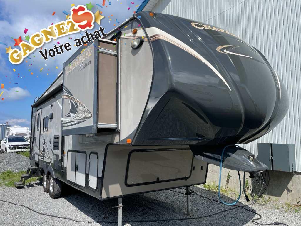 Caravane à sellette Chaparral 266SA 2014 à vendre
