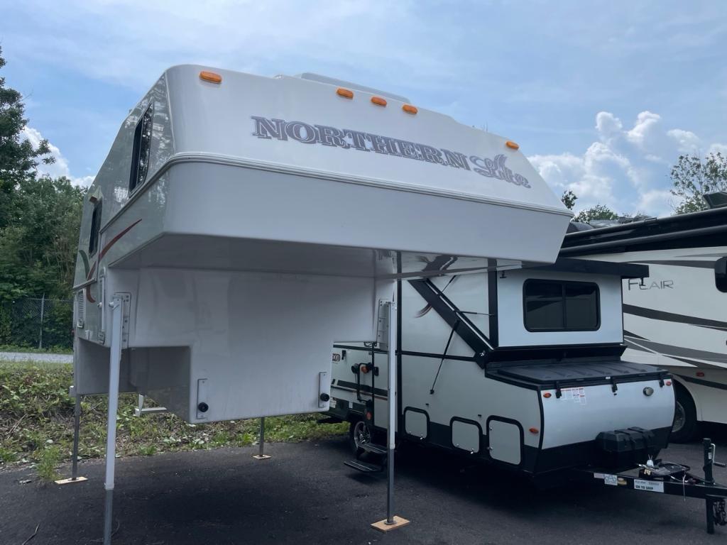 Roulotte portée Northern Lite Sportsman plus 8-11 2023 à vendre