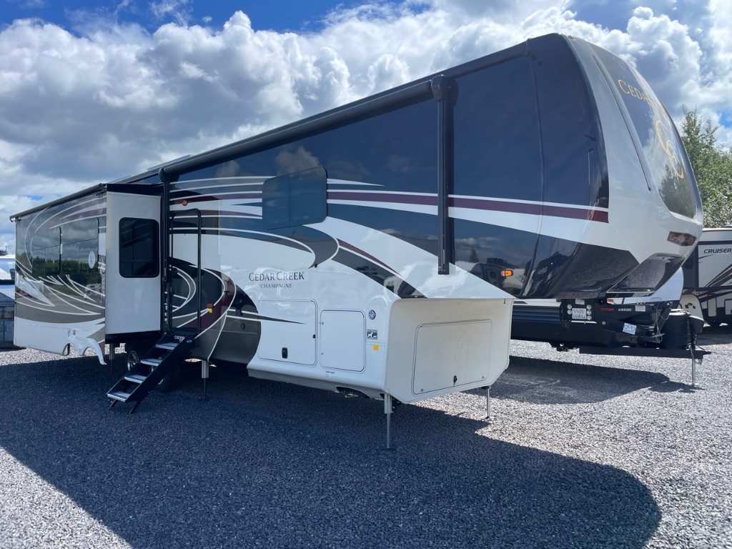 Caravane à sellette Forest River Cedar Creek 388RK 2024 à vendre