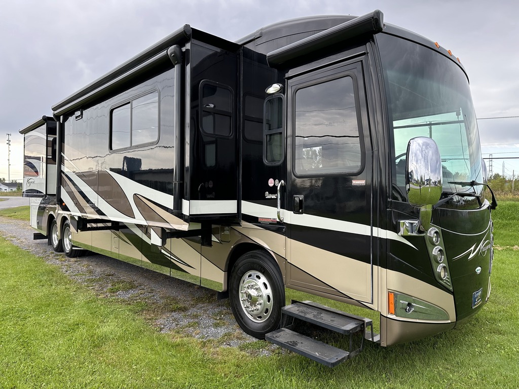 VR Classe A Itasca Ellipse 42QD 2012 à vendre