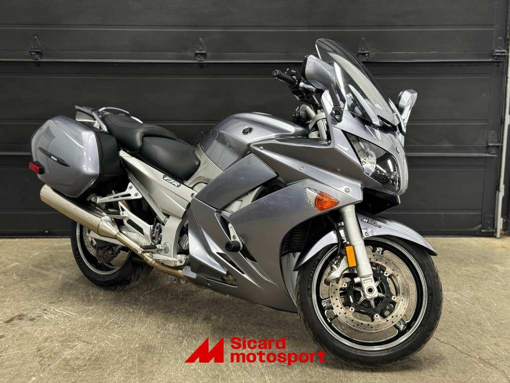 Moto tourisme Yamaha FJR1300 AUTOMAT. 2006 à vendre