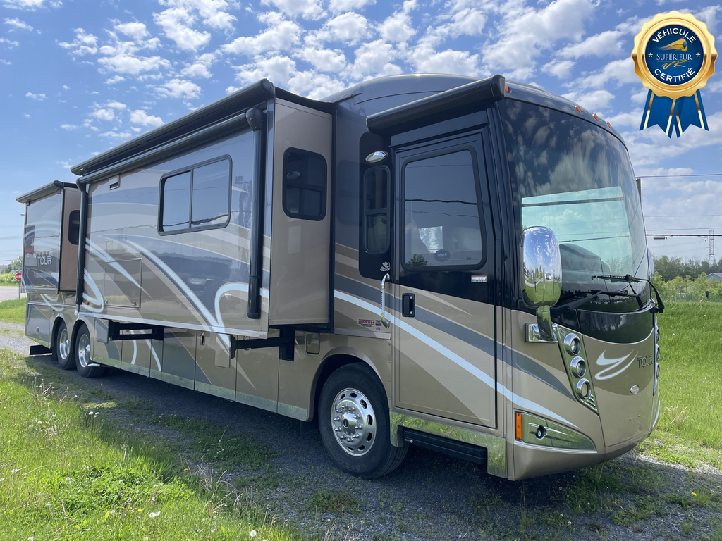 VR Classe A Winnebago Tour 42 QD 2011 à vendre