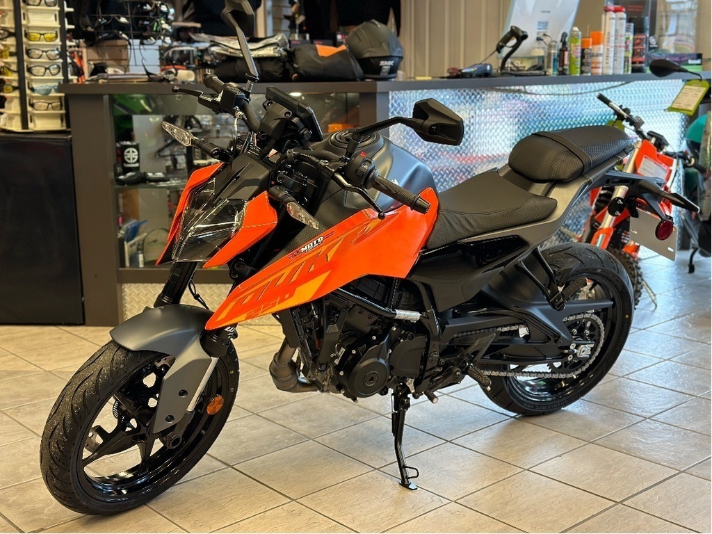 Moto routière/cruiser KTM 250 DUKE 2024 à vendre