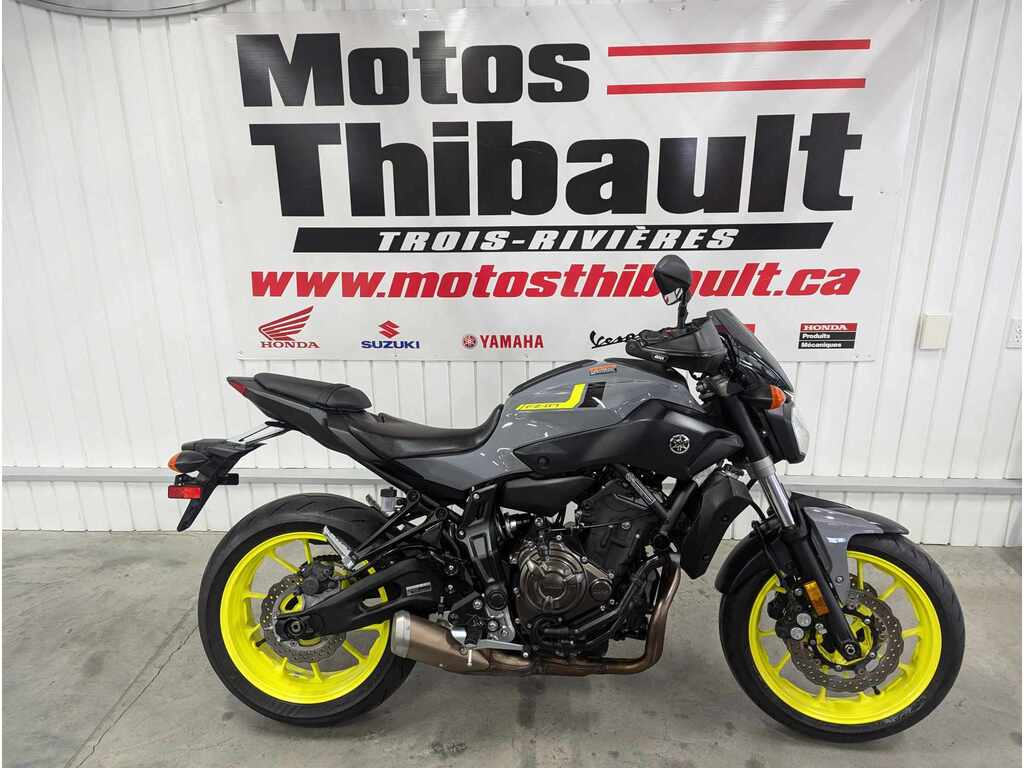 Moto routière - Moto cruiser Yamaha FZ-07 2016 à vendre