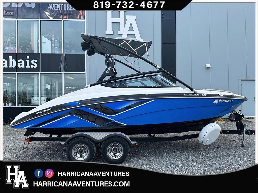 Bateau à moteur Yamaha 212x 2014 à vendre