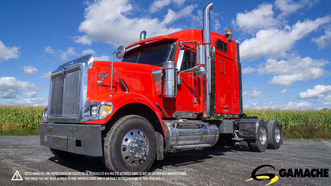 Camion lourd International 9900I HIGHWAY / SLEEPER TRUCK 2006 à vendre