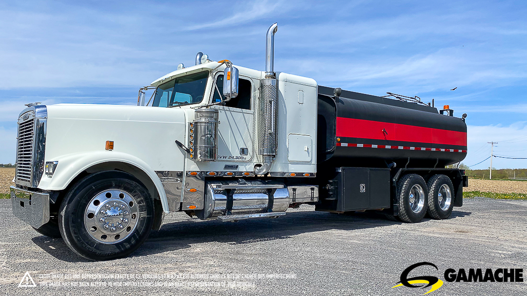 Camion lourd Freightliner CLASSIC XL TANKER WATER TRUCK 2006 à vendre