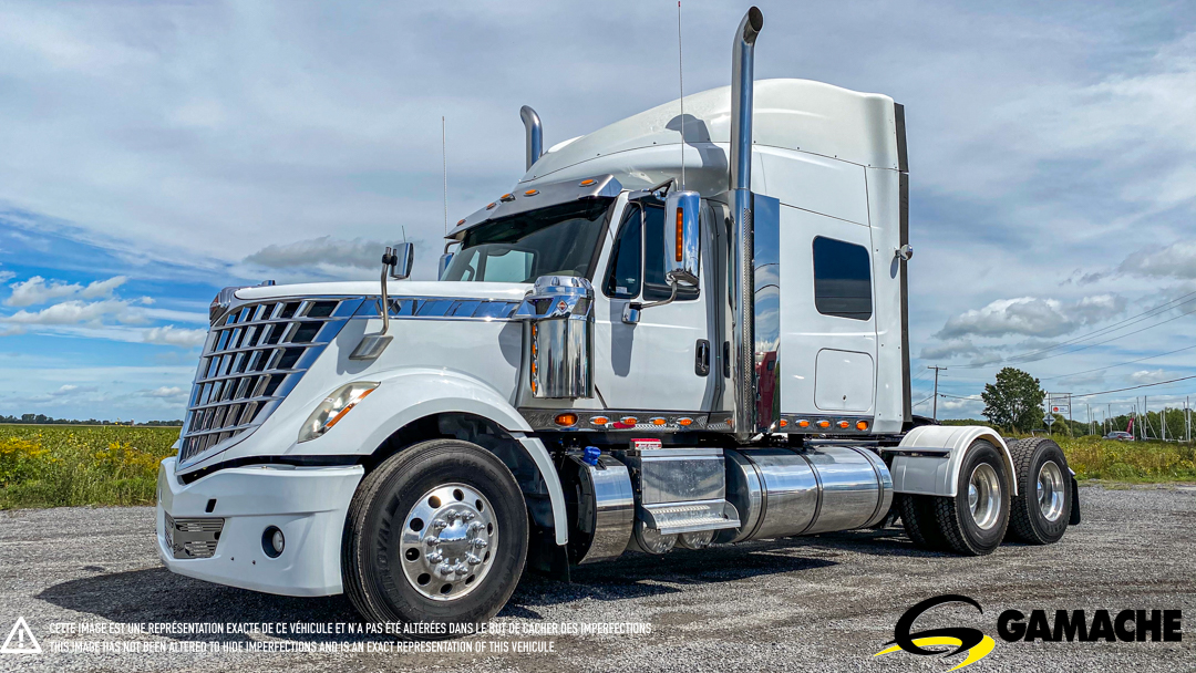 Camion lourd International LONESTAR HIGHWAY / SLEEPER TRUCK 2015 à vendre