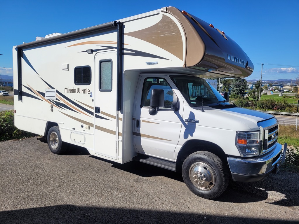 VR Classe C Winnebago  2018 à vendre