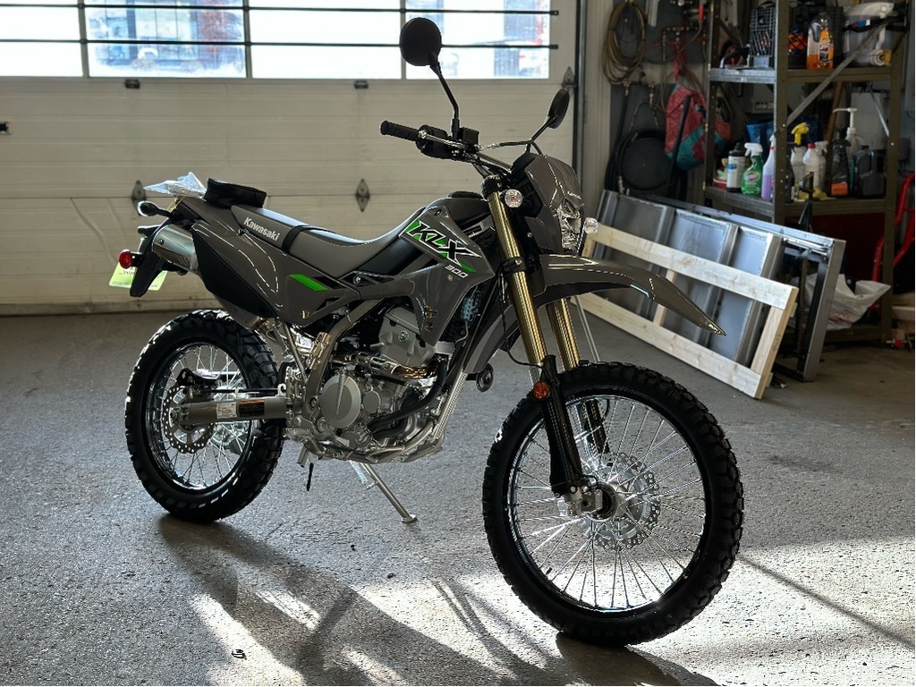 Moto double usage Kawasaki KLX300 2025 à vendre