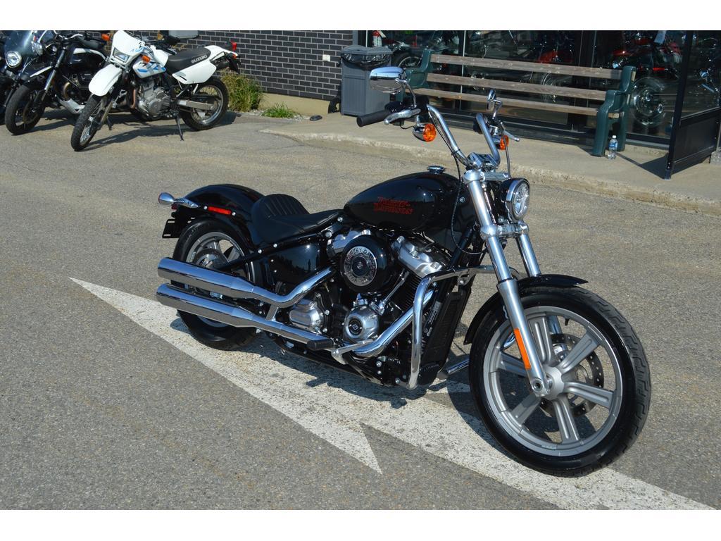 Moto tourisme Harley-Davidson FXST Softail 2024 à vendre