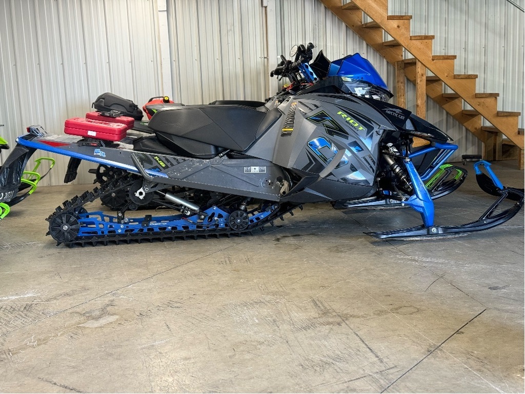 Arctic Cat Riot 8000 2020Photo 1