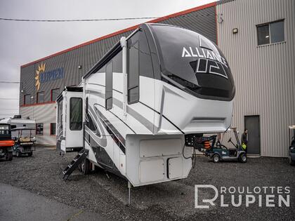 Caravane à sellette Alliance Paradigm 2025 à vendre