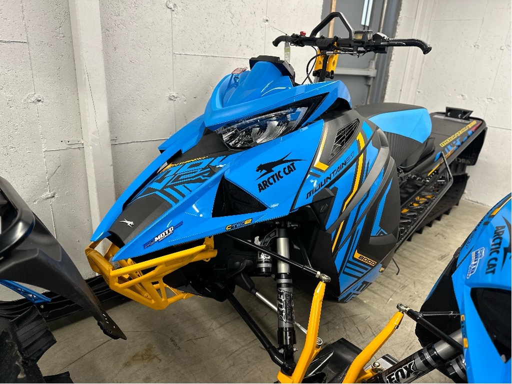 Motoneige Arctic Cat M 8000 Mountain Cat Alpha One 165 2023 à vendre