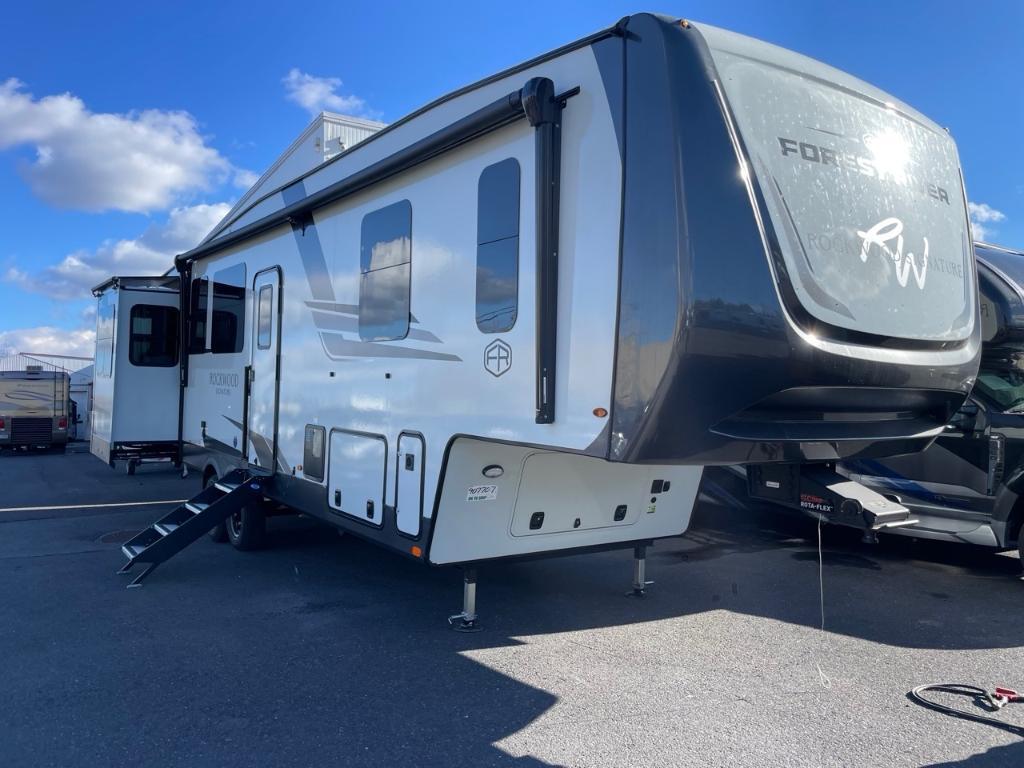 Caravane à sellette Rockwood 2025 à vendre
