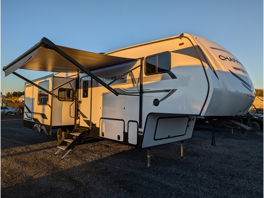 Caravane à sellette Chaparral 284RL 2025 à vendre