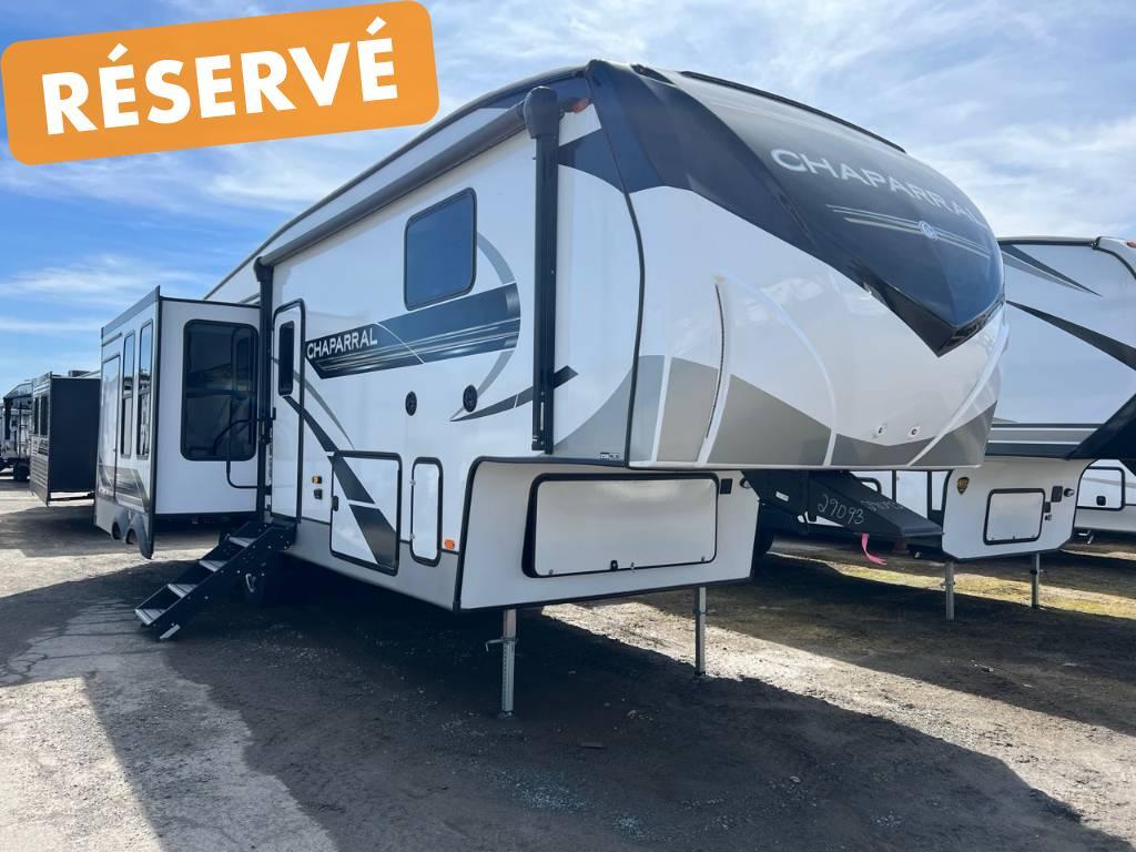 Caravane à sellette Chaparral 2022 à vendre