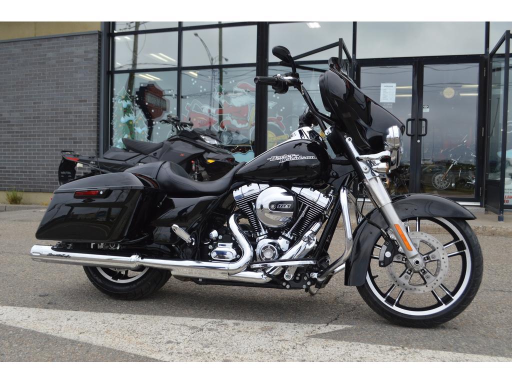 Moto tourisme Harley-Davidson  2015 à vendre