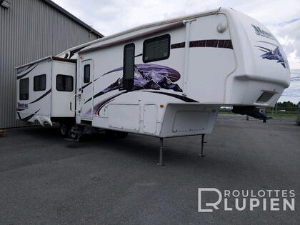 Caravane à sellette Keystone RV 2008 à vendre