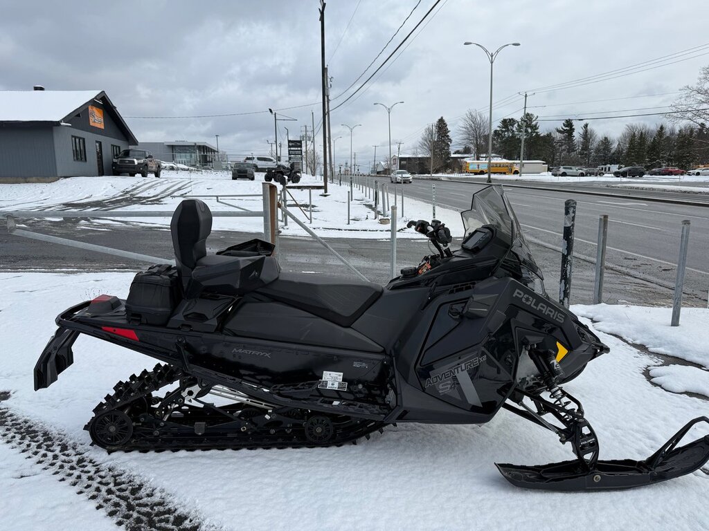 Motoneige Polaris  2023 à vendre